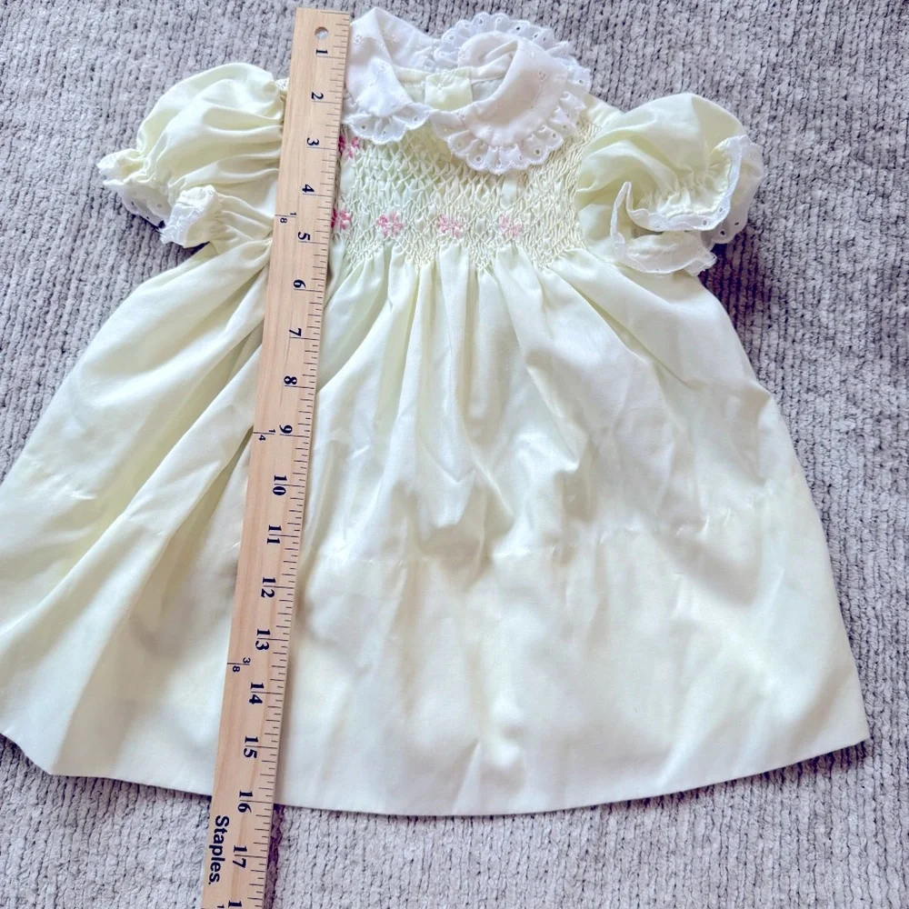 Vintage Polly‎ Flinders Yellow Smocked Dress Eyelet Collar Puff Sleeves 24M